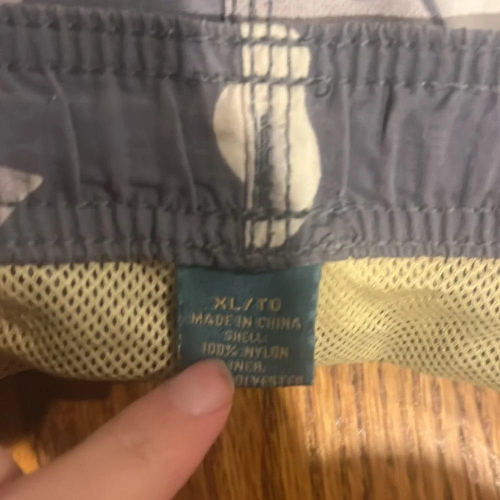 Tommy Bahama Men’s Grey Flower Swim Trunks Size XL